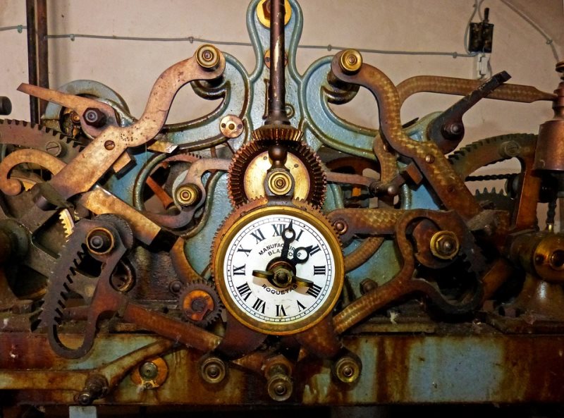 L'horloge mécanique, dans le plus pur respect de la tradition horlogère