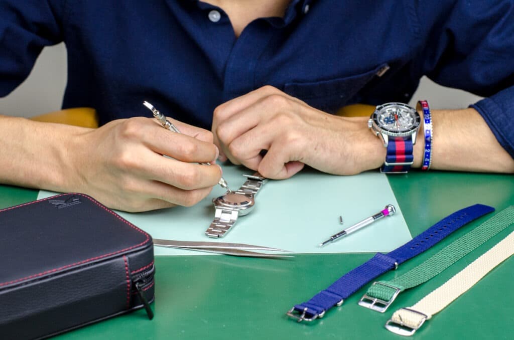 Changement de bracelet métal montre