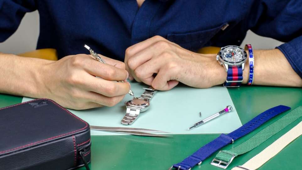 Changement de bracelet métal montre