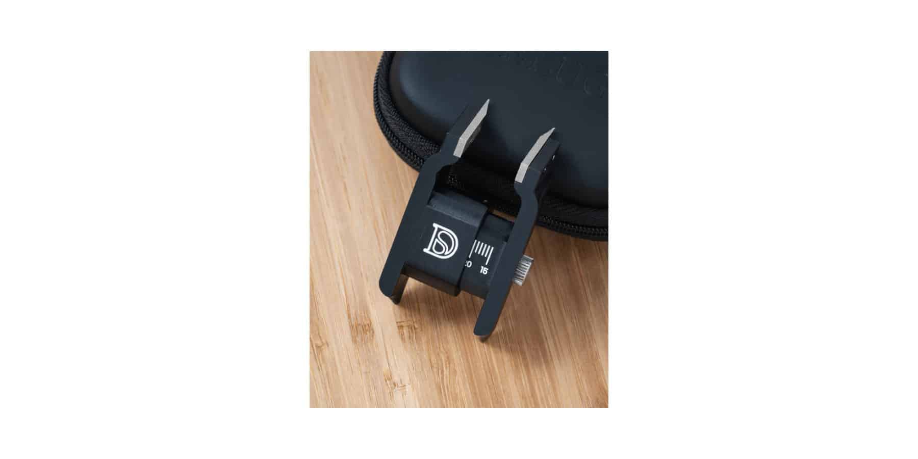 Delugs tool for removing your watch strap - Image 4