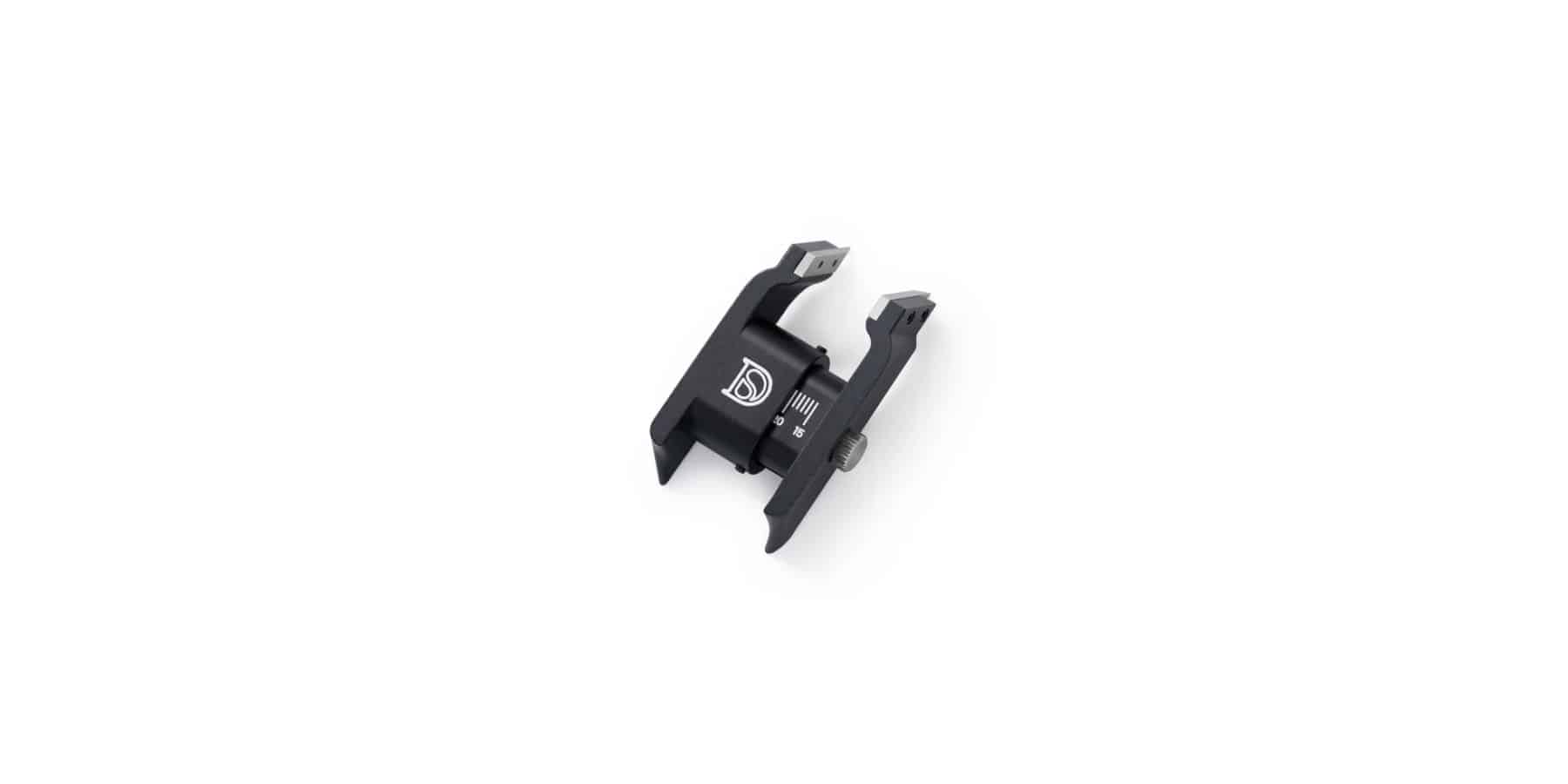 Delugs tool for removing your watch strap