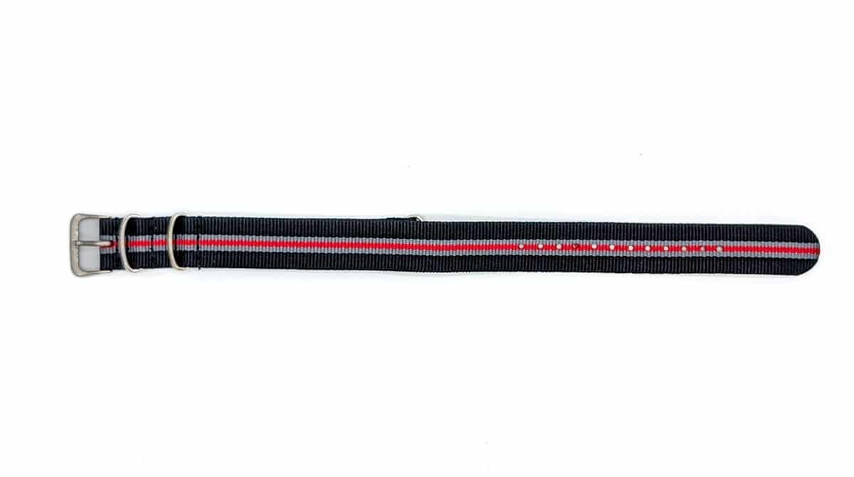 Trendy black, red and grey NATO strap - Image 3