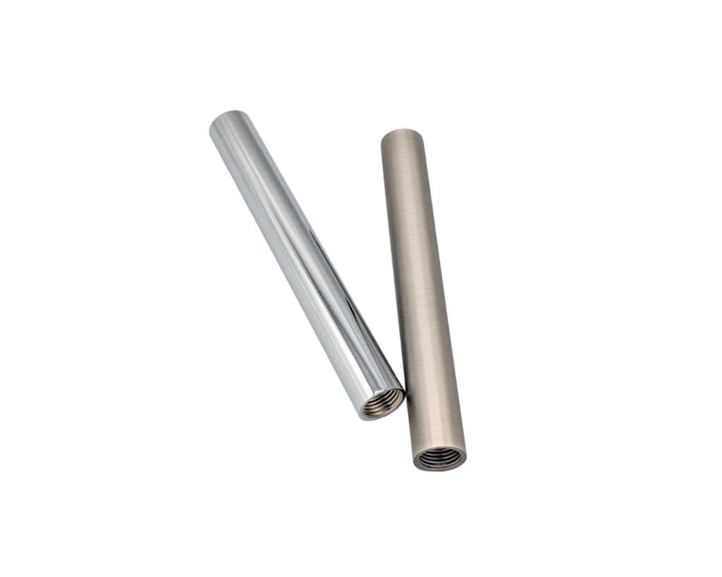 Tubes du watch stand avec deux finitions